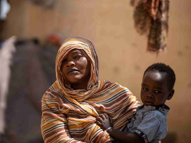 The absence of proper hygiene facilities and essential medical equipment has significantly increased the risk of infectious disease outbreaks, further worsening the health challenges faced by displaced people.