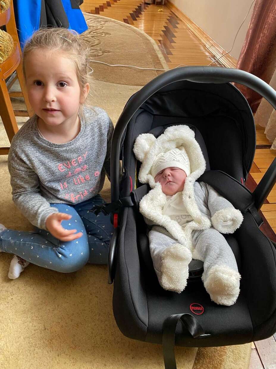 율리아의 두 자녀의 모습