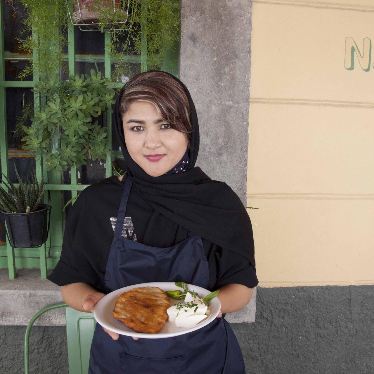 Hafeza visar upp sin nylagade bolani