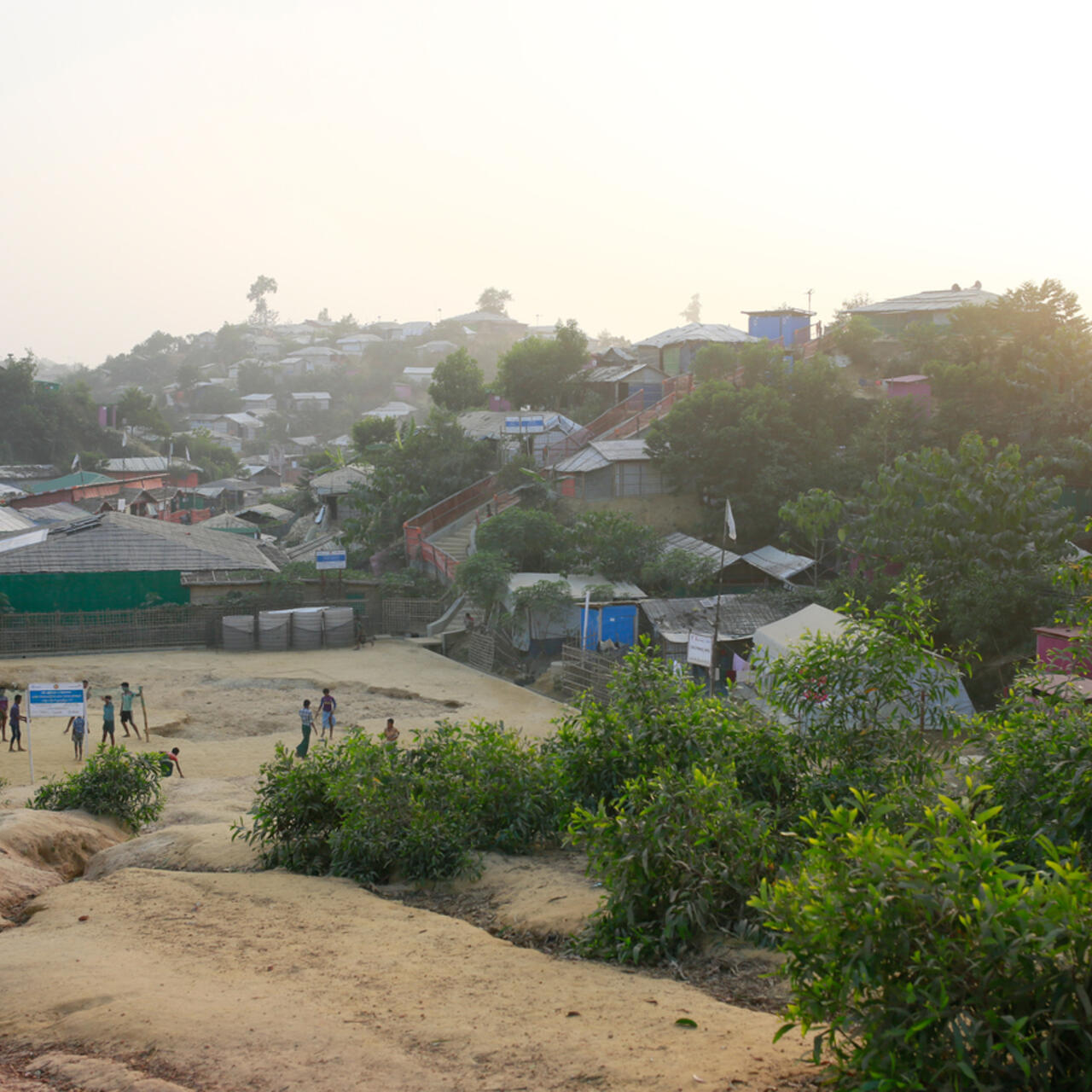 Blick auf das Lager Ukhiya in Cox's Bazar, wo Tausende von Rohingya leben, die vor der Gewalt in Myanmar geflohen sind.