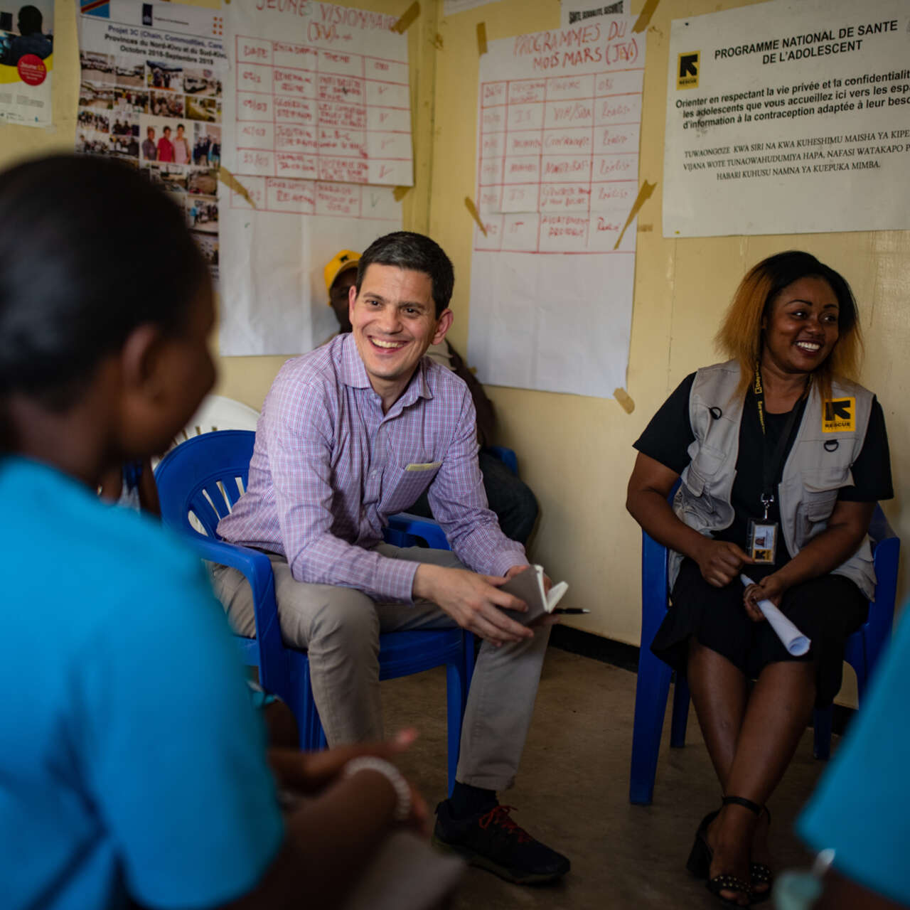 David Miliband på besök i Kongo.