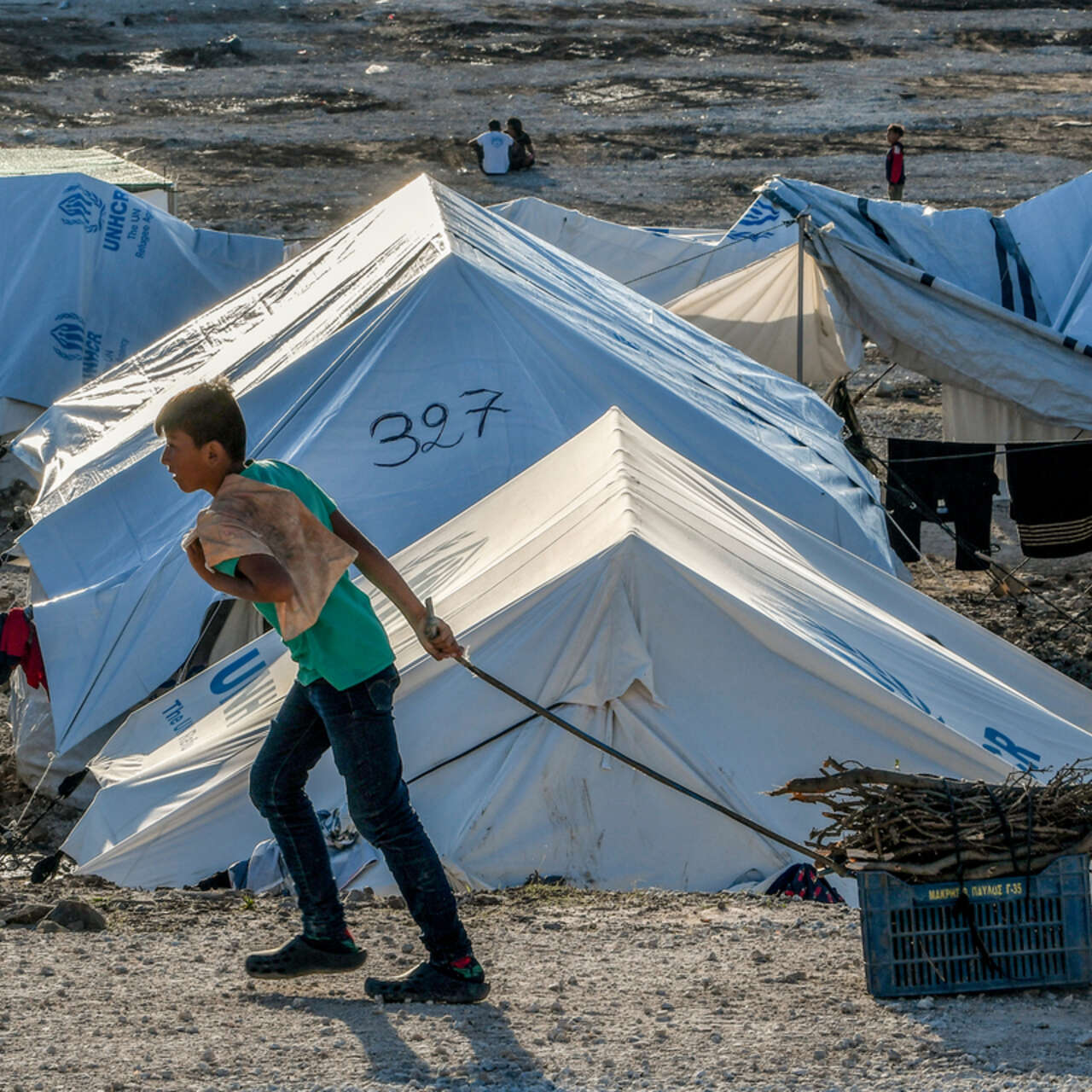 En pojke som flytt till Lesbos, Grekland