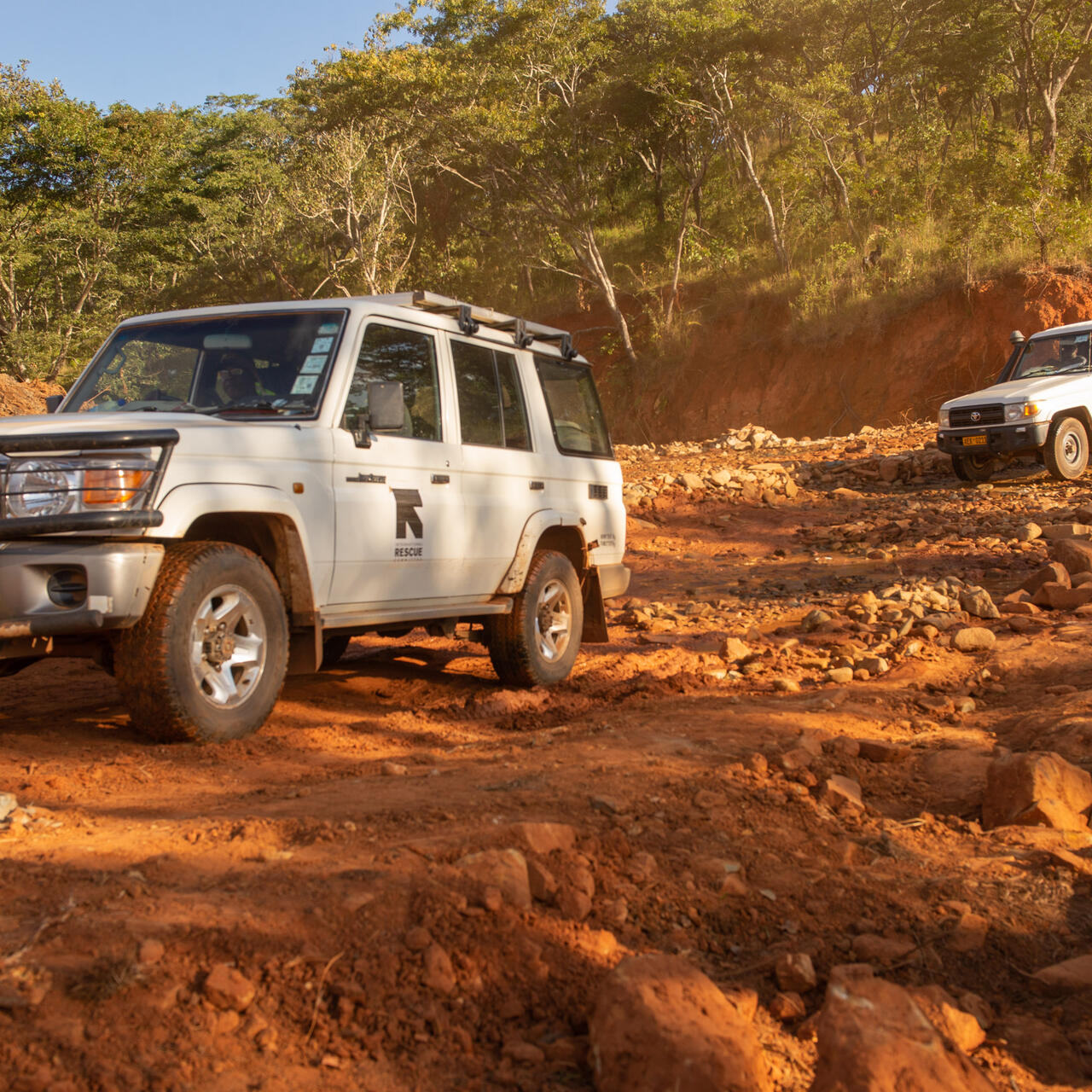 An IRC vehicle navigates its way along the difficult terrain towards Chimanimani hospital in Zimbabwe, 4 April 2019. Most roads in Chimanimani Districts have been rendered impassable due to the destruction caused by Cyclone Idai.