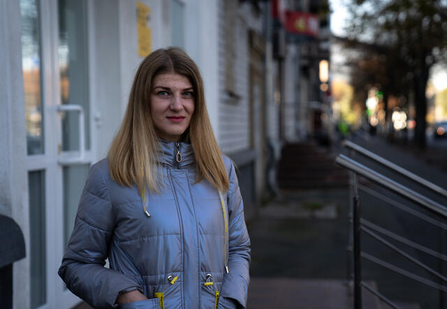 Årsdag kriget i Ukraina: Tetyana är en av kvinnorna som har gått till RESCUE:s trygga platser för kvinnor i Dnirpo.