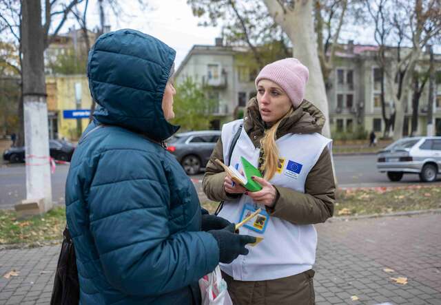 For people whose homes have been damaged or destroyed, Liudmyla explains the e-Vidnovlennia (“e-Renovation”) program and how to apply for compensation using the Diia app. "I show people where to find [the app], how to open it on their phones, and if they haven't registered ownership rights for their property, I explain what conditions must be met to receive compensation," she says.