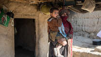 A woman and her child in a camp in Kabul, Afghanistan